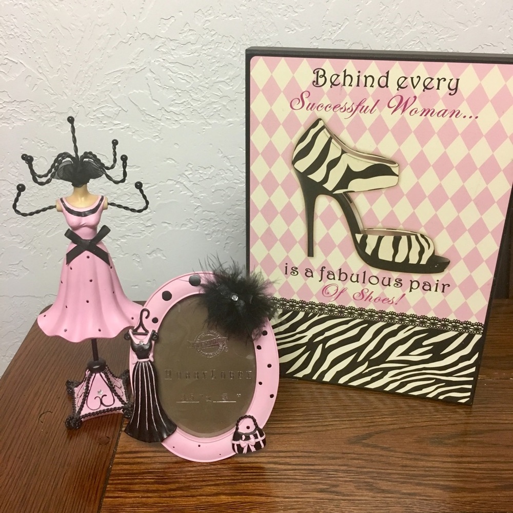 Pink decor
